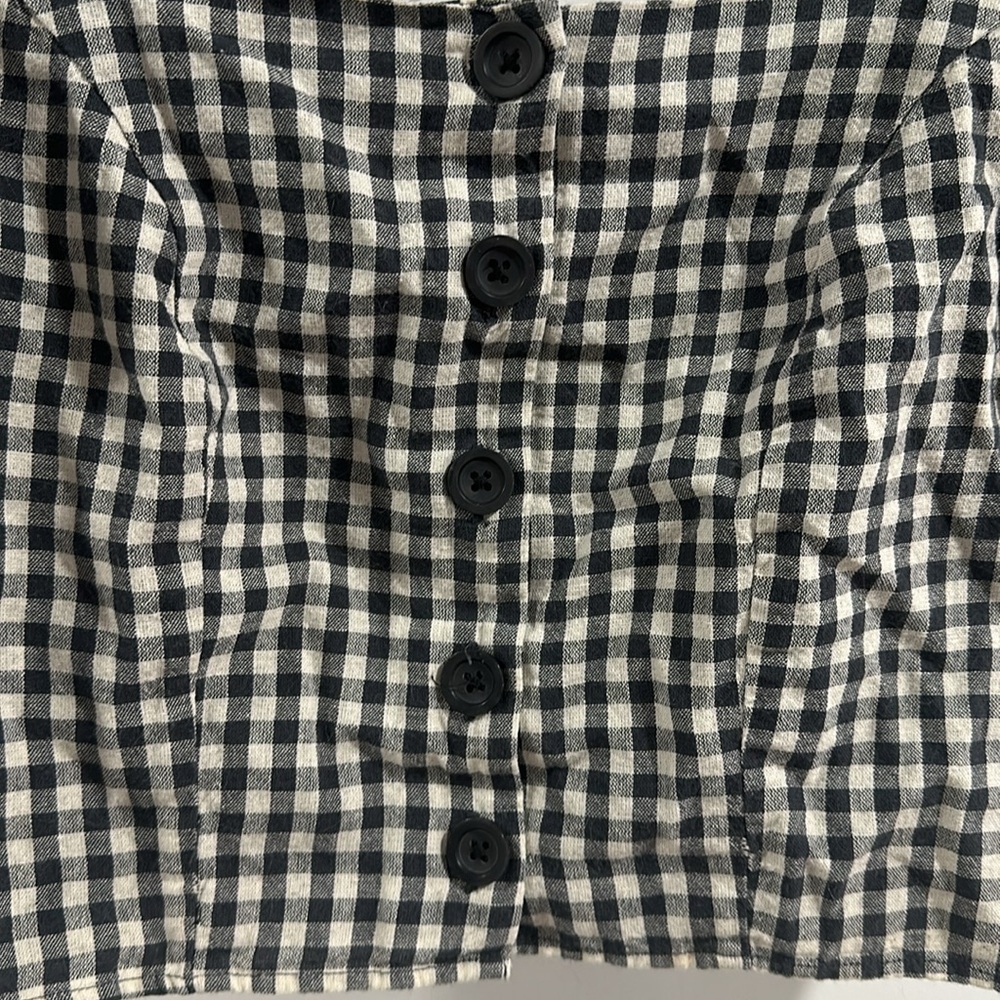 Urban Outfitters Gingham Button Down Ruffle Cap Sleeve Top - Picture 2 of 8